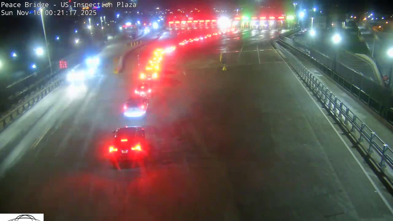 Buffalo, Peace Bridge USA Inspection Plaza & Lane Live Cam - Buffalo, Erie , Buffalo -Niagara Falls, New York, USA