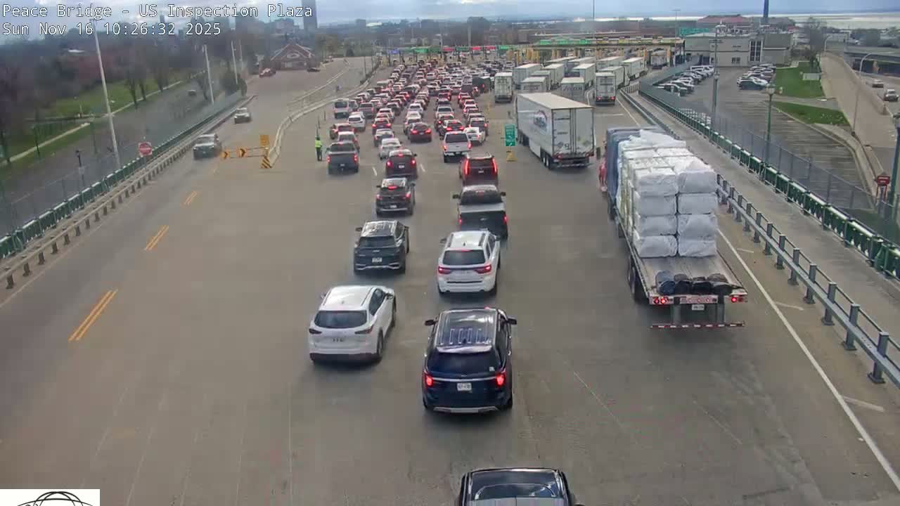 Buffalo, Peace Bridge USA Inspection Plaza & Lane Live Cam - Buffalo, Erie , Buffalo -Niagara Falls, New York, USA