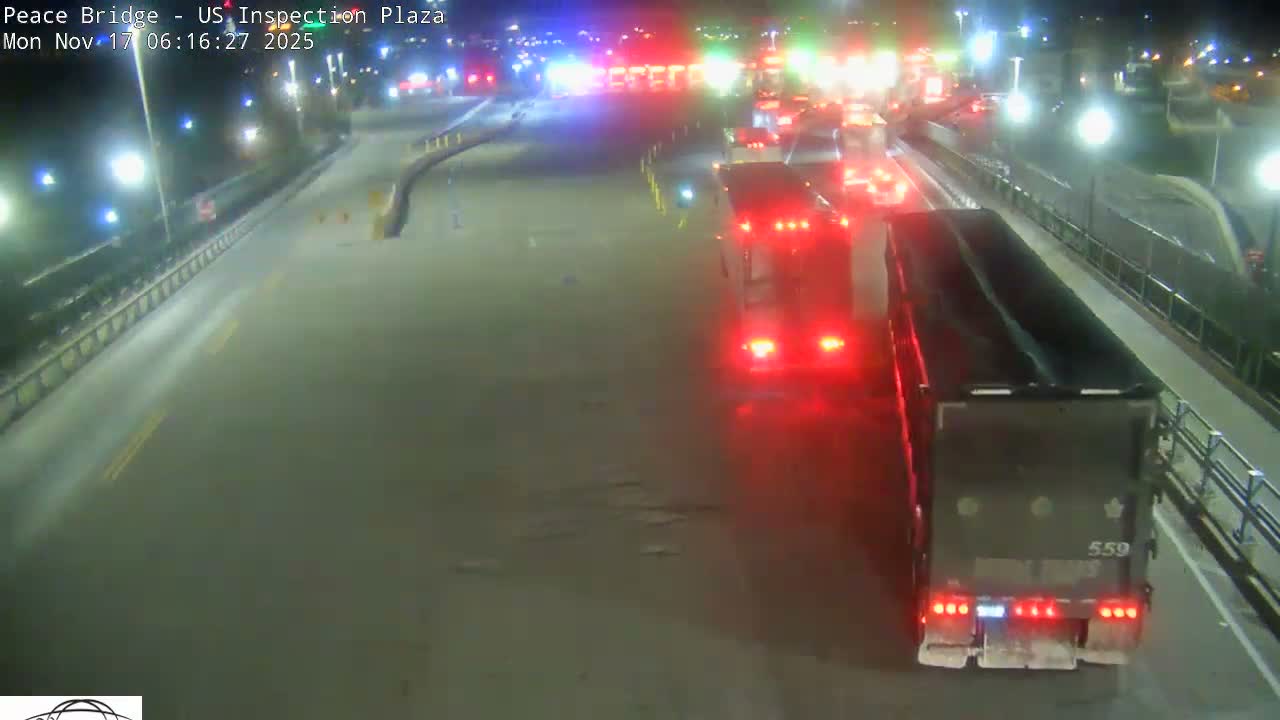 Buffalo, Peace Bridge USA Inspection Plaza & Lane Live Cam - Buffalo, Erie , Buffalo -Niagara Falls, New York, USA