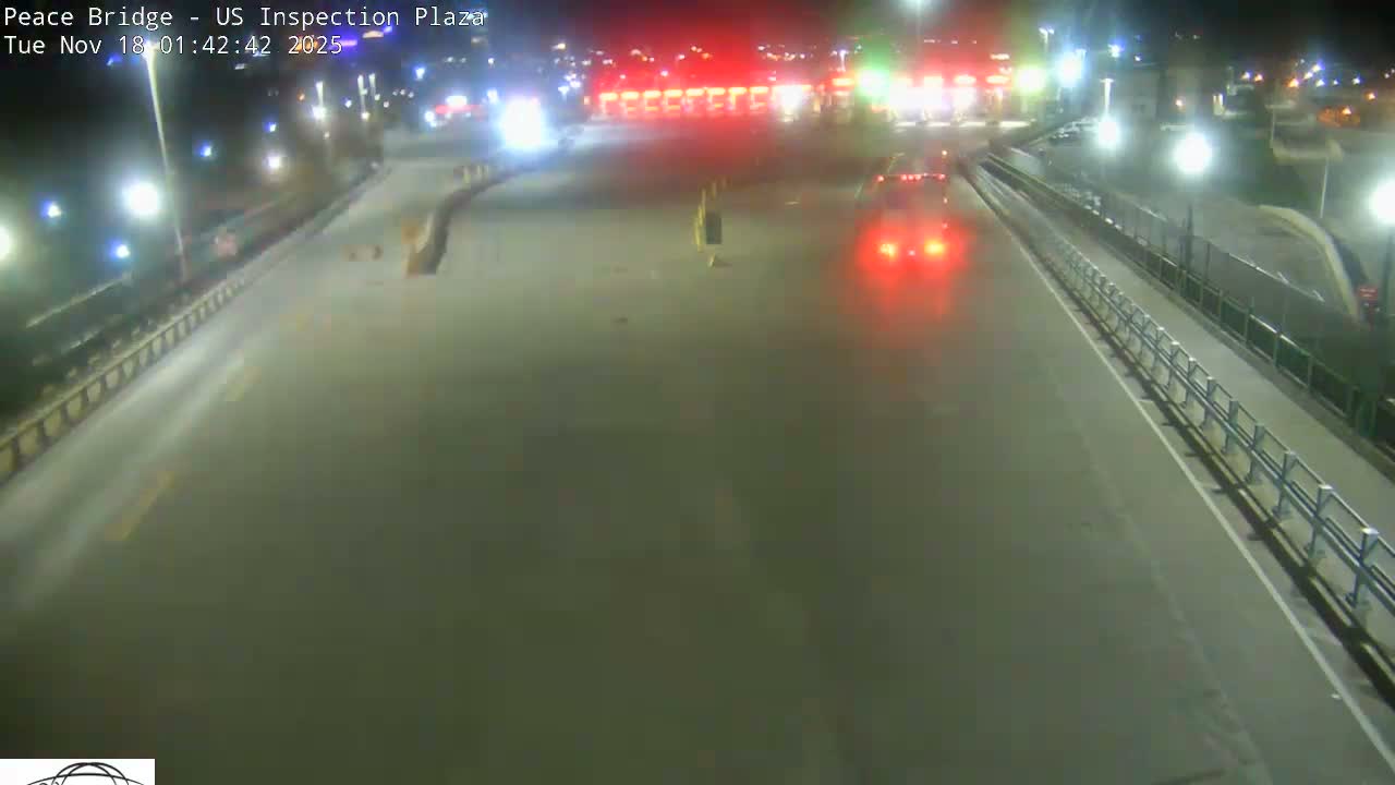 Buffalo, Peace Bridge USA Inspection Plaza & Lane Live Cam - Buffalo, Erie , Buffalo -Niagara Falls, New York, USA