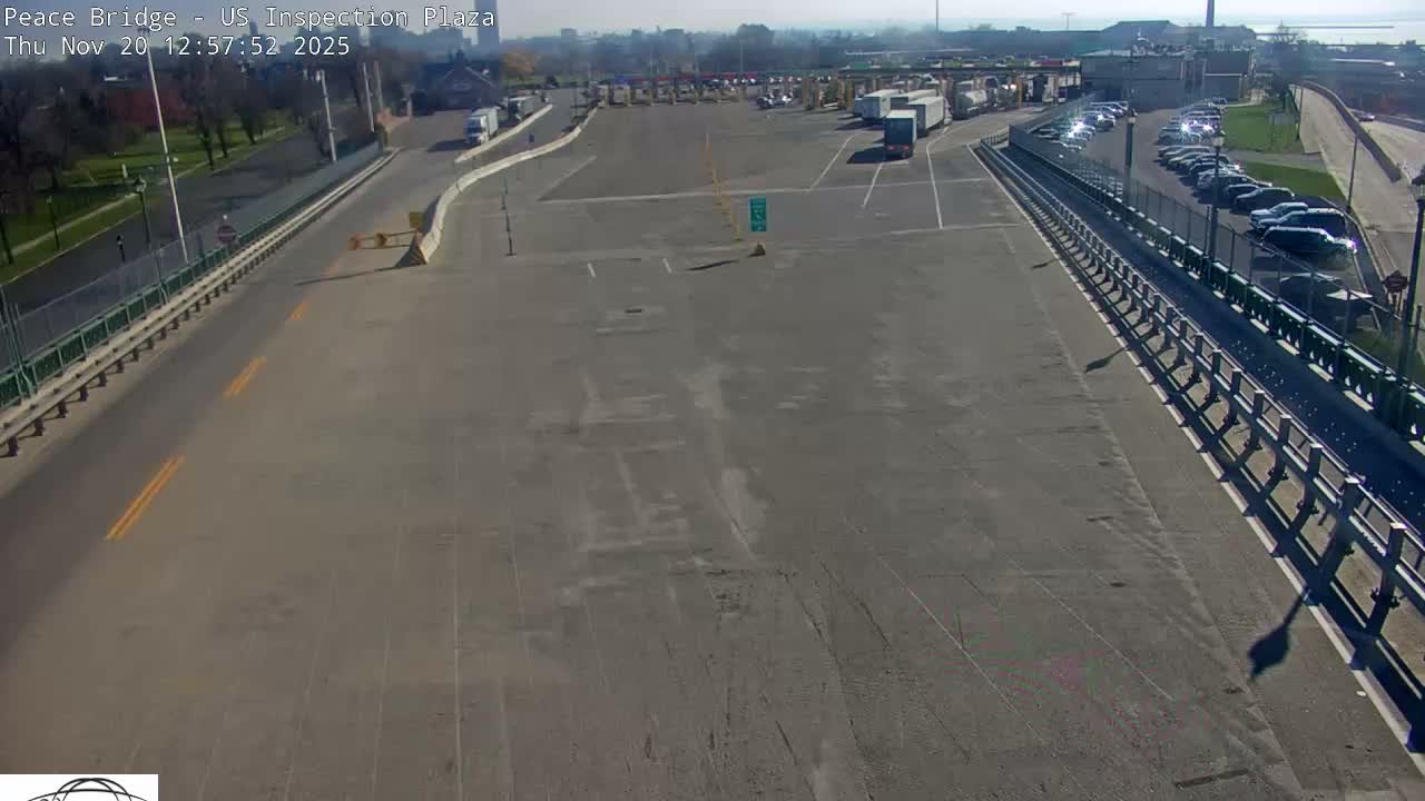 Buffalo, Peace Bridge USA Inspection Plaza & Lane Live Cam - Buffalo, Erie , Buffalo -Niagara Falls, New York, USA