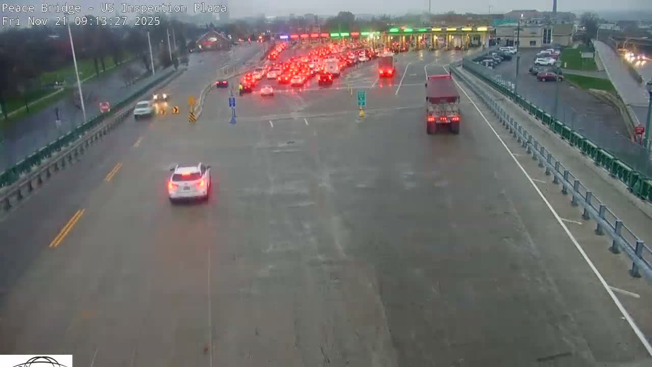 Buffalo, Peace Bridge USA Inspection Plaza & Lane Live Cam - Buffalo, Erie , Buffalo -Niagara Falls, New York, USA