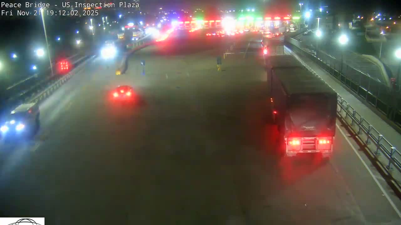 Buffalo, Peace Bridge USA Inspection Plaza & Lane Live Cam - Buffalo, Erie , Buffalo -Niagara Falls, New York, USA