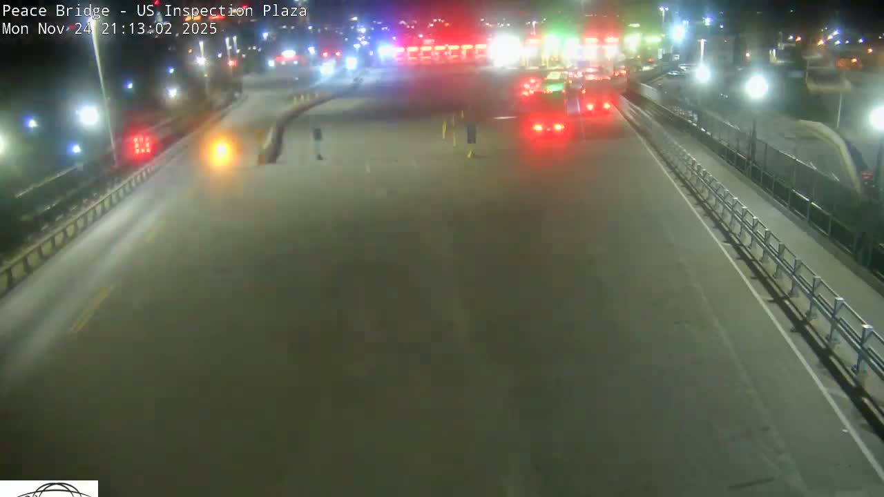 Buffalo, Peace Bridge USA Inspection Plaza & Lane Live Cam - Buffalo, Erie , Buffalo -Niagara Falls, New York, USA
