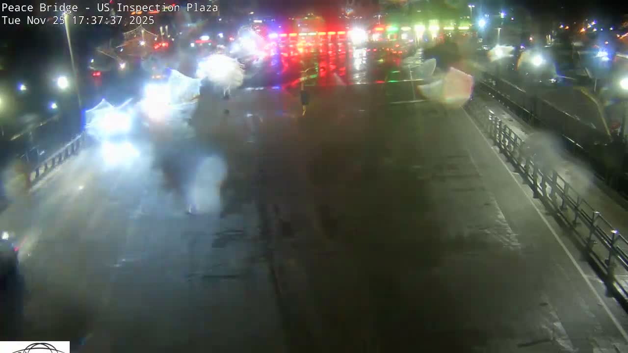 Buffalo, Peace Bridge USA Inspection Plaza & Lane Live Cam - Buffalo, Erie , Buffalo -Niagara Falls, New York, USA