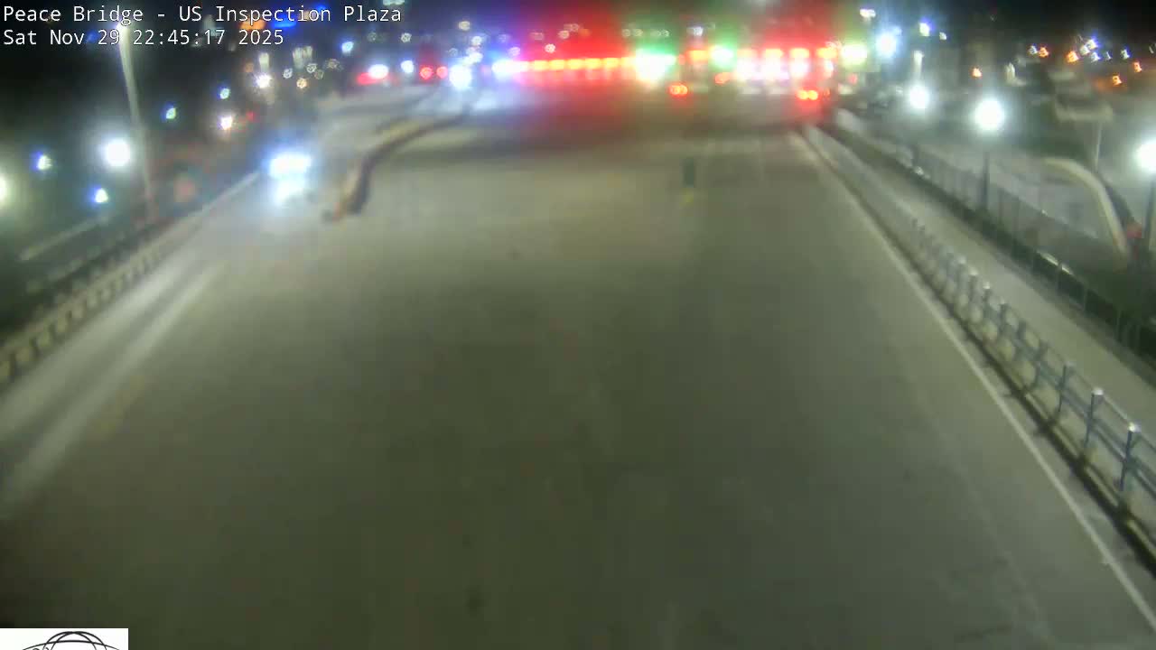 Buffalo, Peace Bridge USA Inspection Plaza & Lane Live Cam - Buffalo, Erie , Buffalo -Niagara Falls, New York, USA