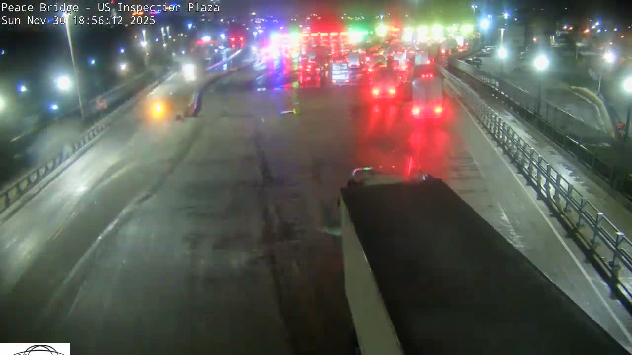 Buffalo, Peace Bridge USA Inspection Plaza & Lane Live Cam - Buffalo, Erie , Buffalo -Niagara Falls, New York, USA