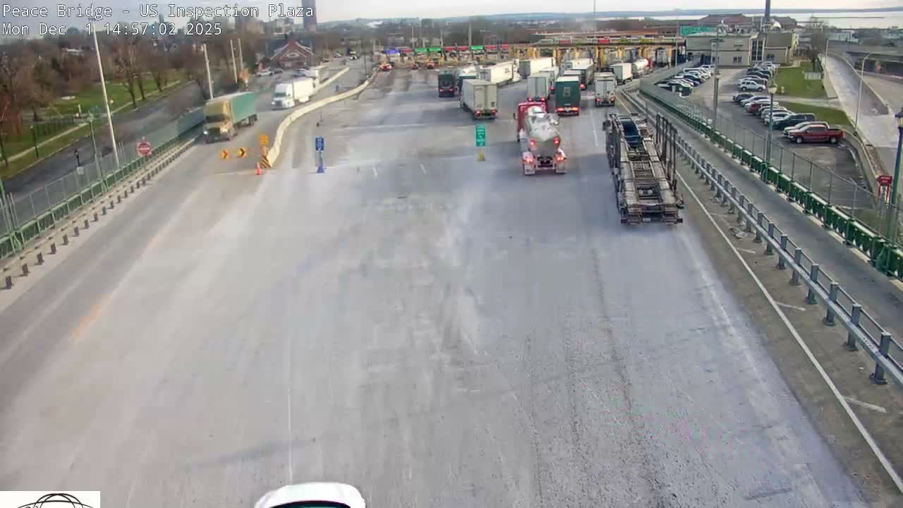 Buffalo, Peace Bridge USA Inspection Plaza & Lane Live Cam - Buffalo, Erie , Buffalo -Niagara Falls, New York, USA