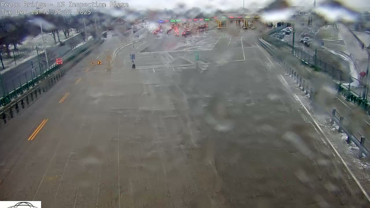 Buffalo, Peace Bridge USA Inspection Plaza & Lane Live Cam - Buffalo, Erie , Buffalo -Niagara Falls, New York, USA