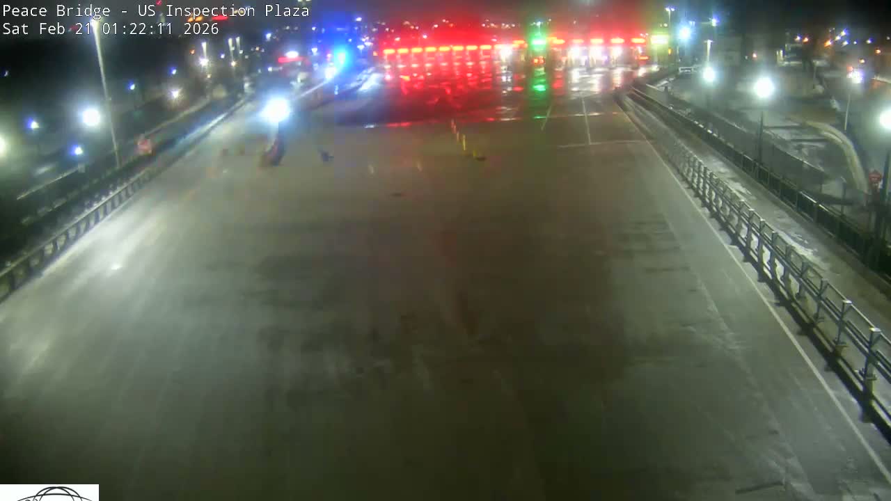 Buffalo, Peace Bridge USA Inspection Plaza & Lane Live Cam - Buffalo, Erie , Buffalo -Niagara Falls, New York, USA