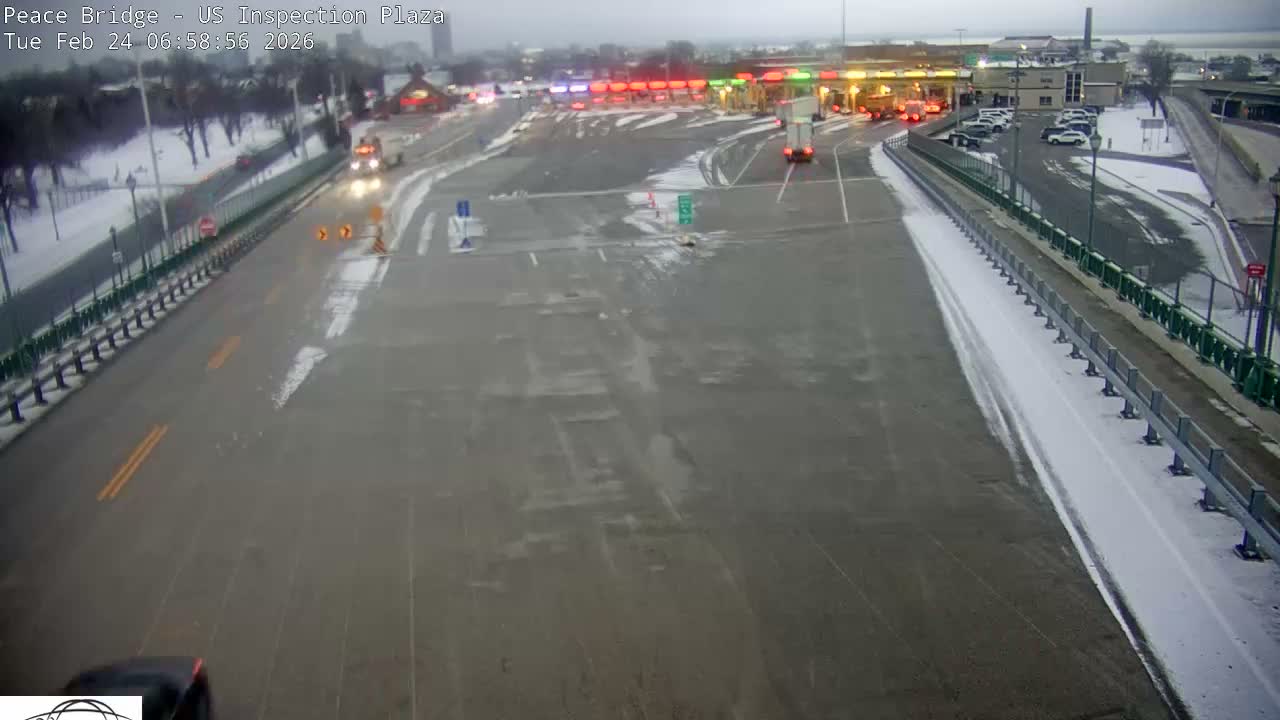Buffalo, Peace Bridge USA Inspection Plaza & Lane Live Cam - Buffalo, Erie , Buffalo -Niagara Falls, New York, USA