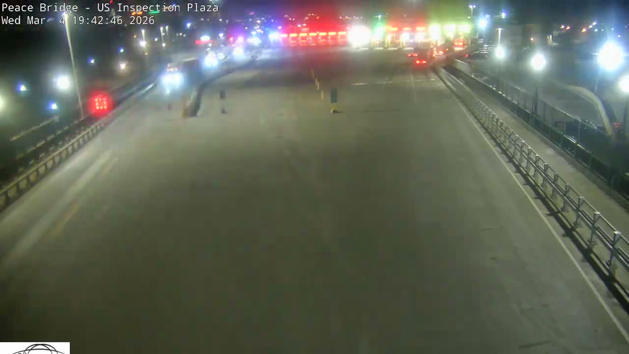 Buffalo, Peace Bridge USA Inspection Plaza & Lane Live Cam - Buffalo, Erie , Buffalo -Niagara Falls, New York, USA