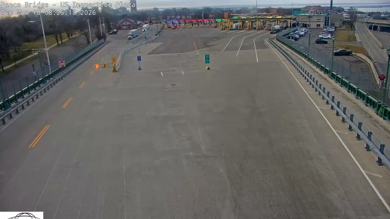 Buffalo, Peace Bridge USA Inspection Plaza & Lane Live Cam - Buffalo, Erie , Buffalo -Niagara Falls, New York, USA