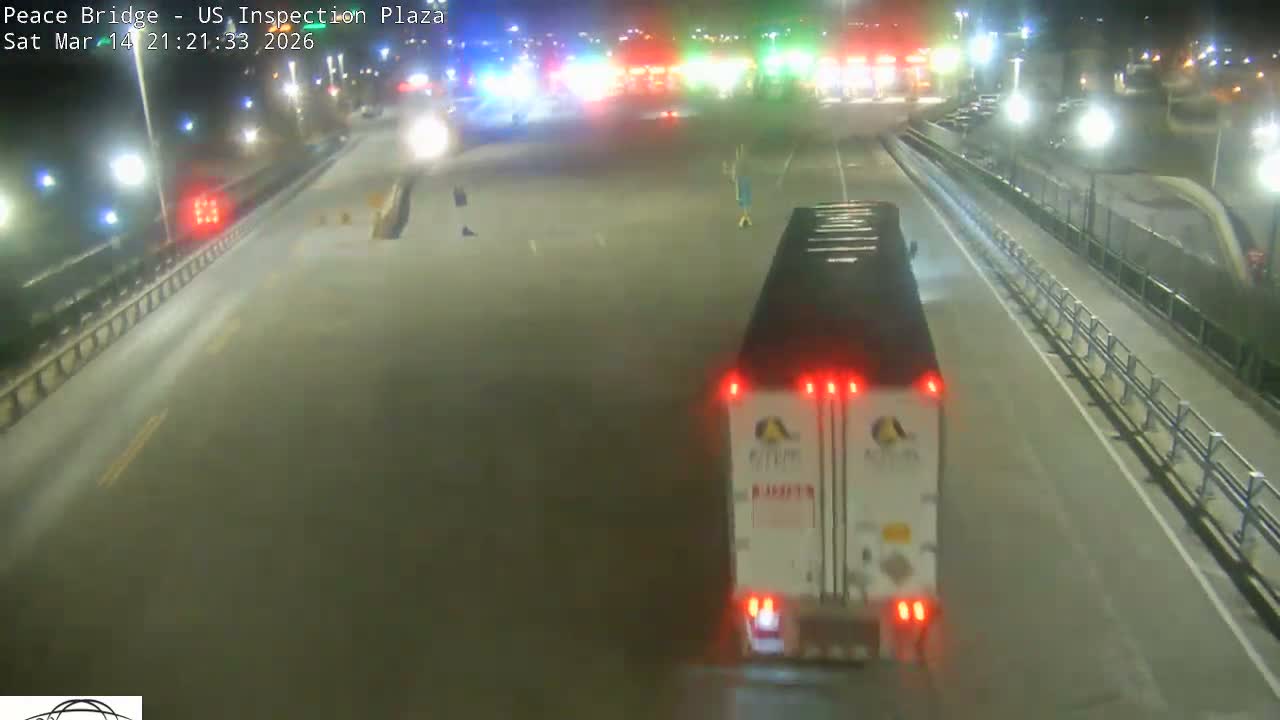 Buffalo, Peace Bridge USA Inspection Plaza & Lane Live Cam - Buffalo, Erie , Buffalo -Niagara Falls, New York, USA