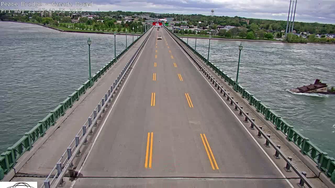 Buffalo, Peace Bridge Canada Bound View from USA Side Live Cam - Buffalo, Erie , Buffalo -Niagara Falls, New York, USA