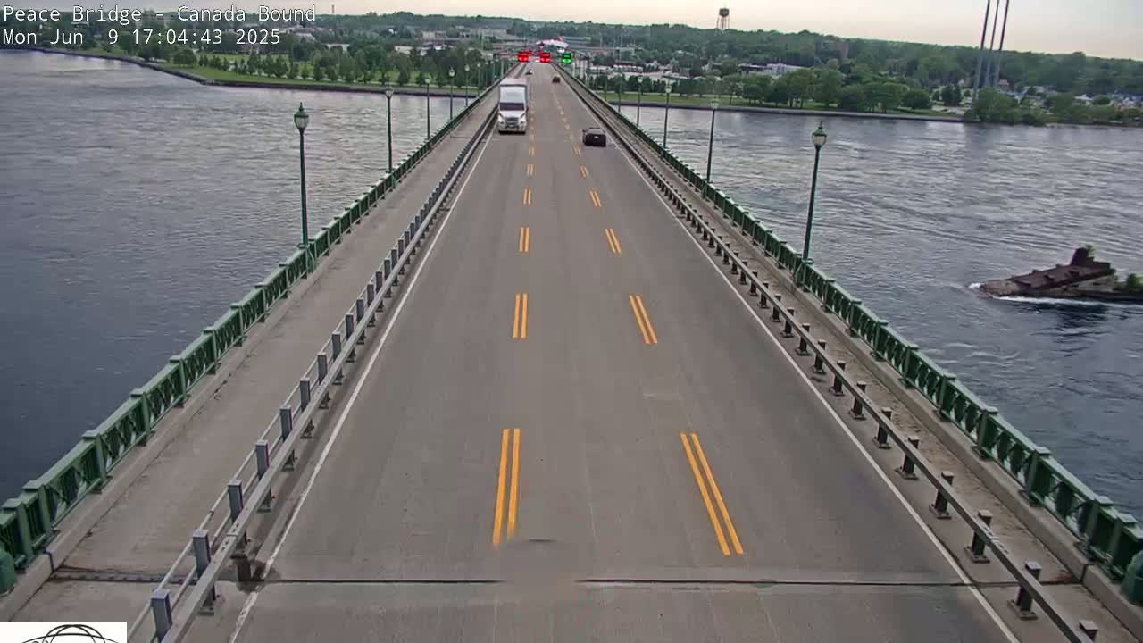 Buffalo, Peace Bridge Canada Bound View from USA Side Live Cam - Buffalo, Erie , Buffalo -Niagara Falls, New York, USA