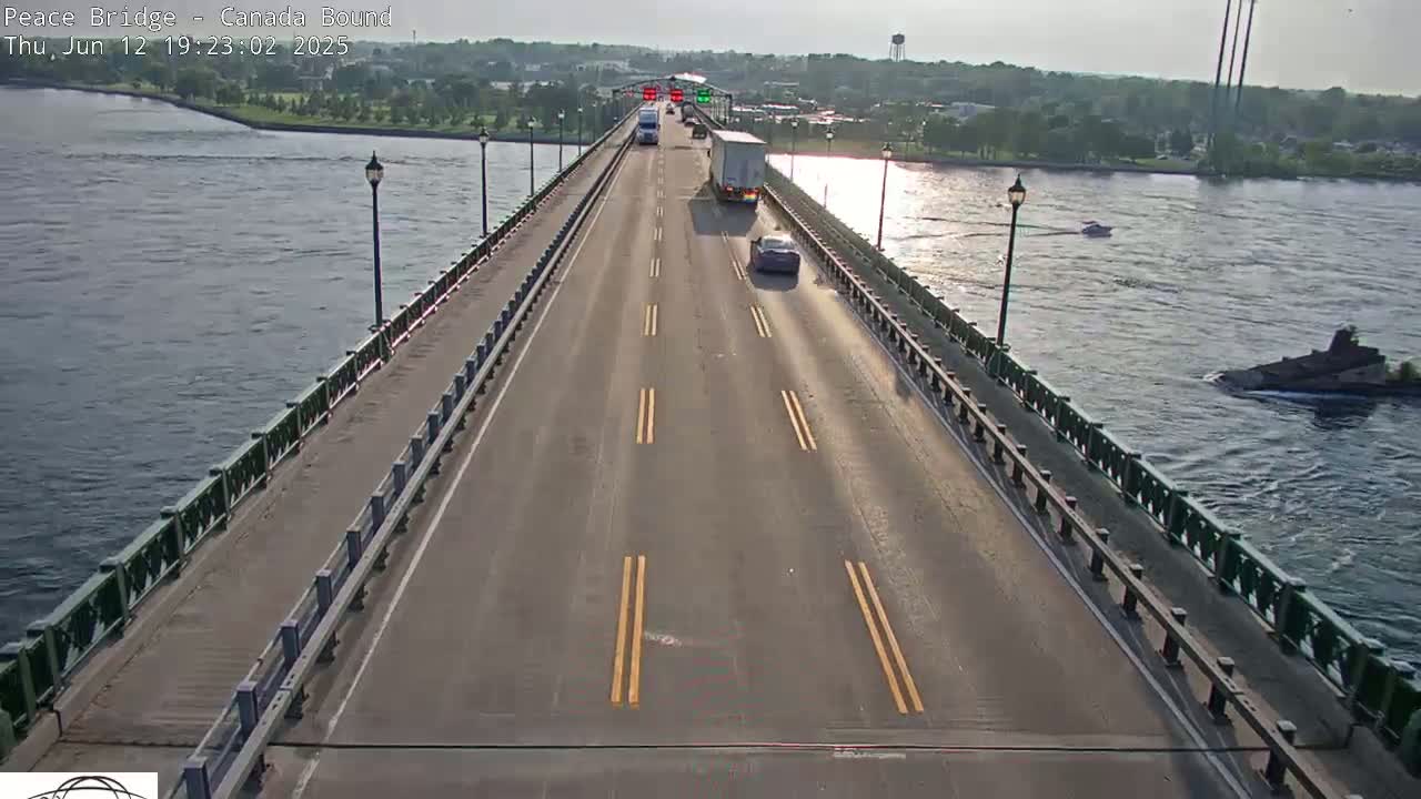Buffalo, Peace Bridge Canada Bound View from USA Side Live Cam - Buffalo, Erie , Buffalo -Niagara Falls, New York, USA