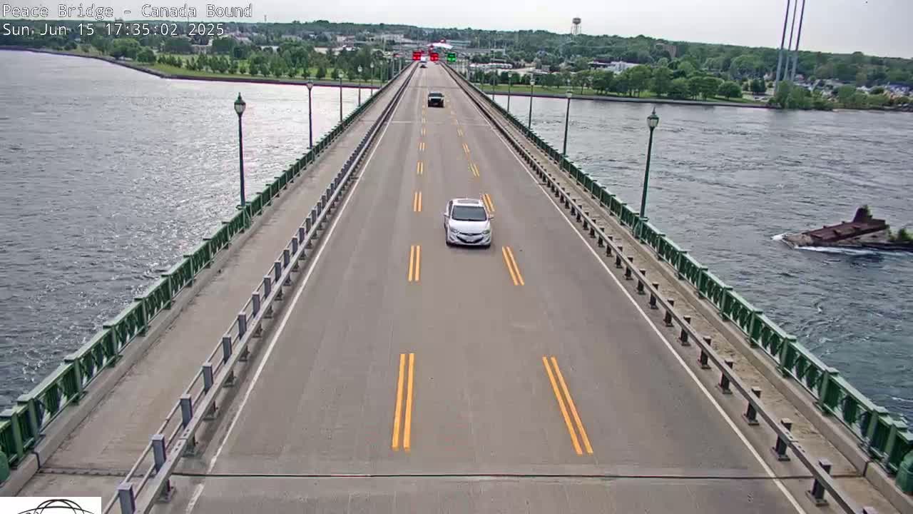 Buffalo, Peace Bridge Canada Bound View from USA Side Live Cam - Buffalo, Erie , Buffalo -Niagara Falls, New York, USA