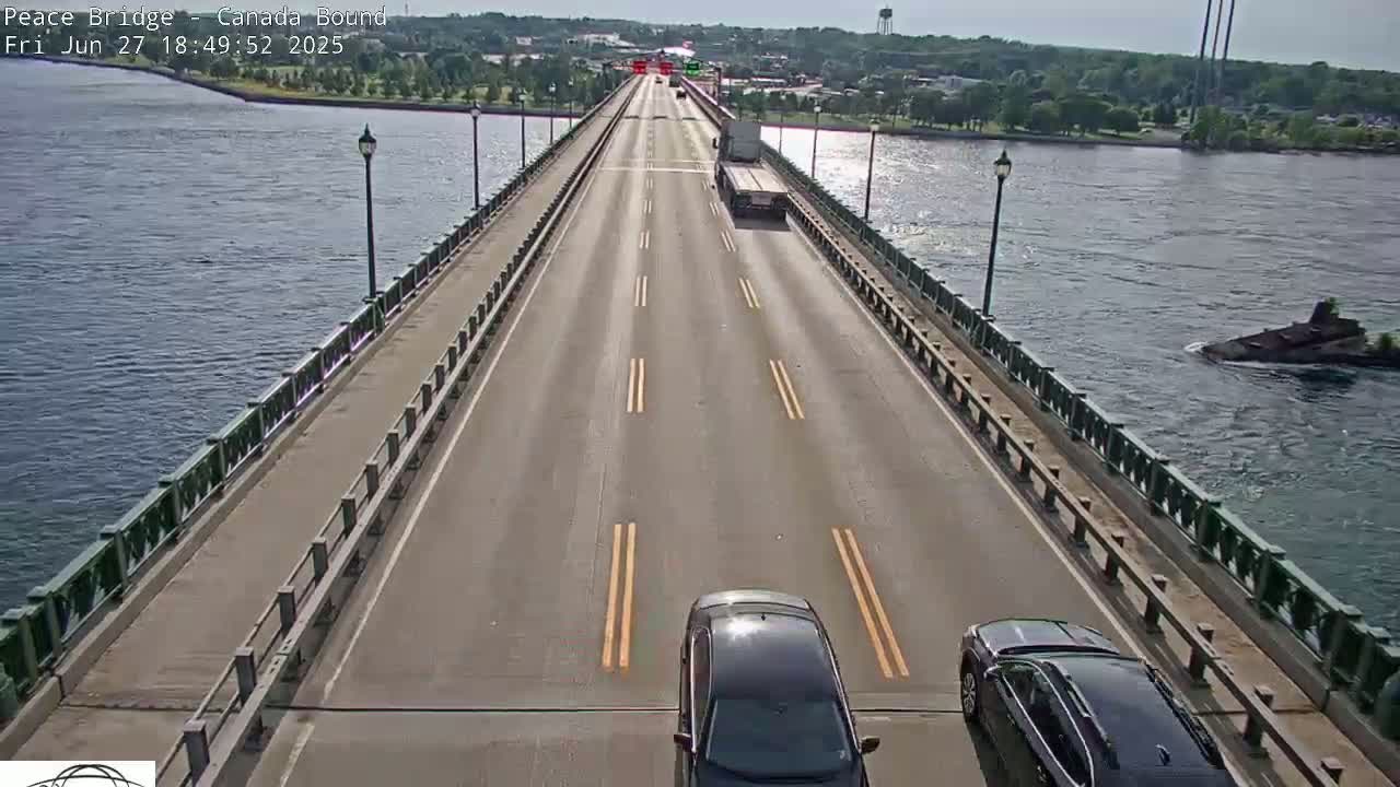 Buffalo, Peace Bridge Canada Bound View from USA Side Live Cam - Buffalo, Erie , Buffalo -Niagara Falls, New York, USA
