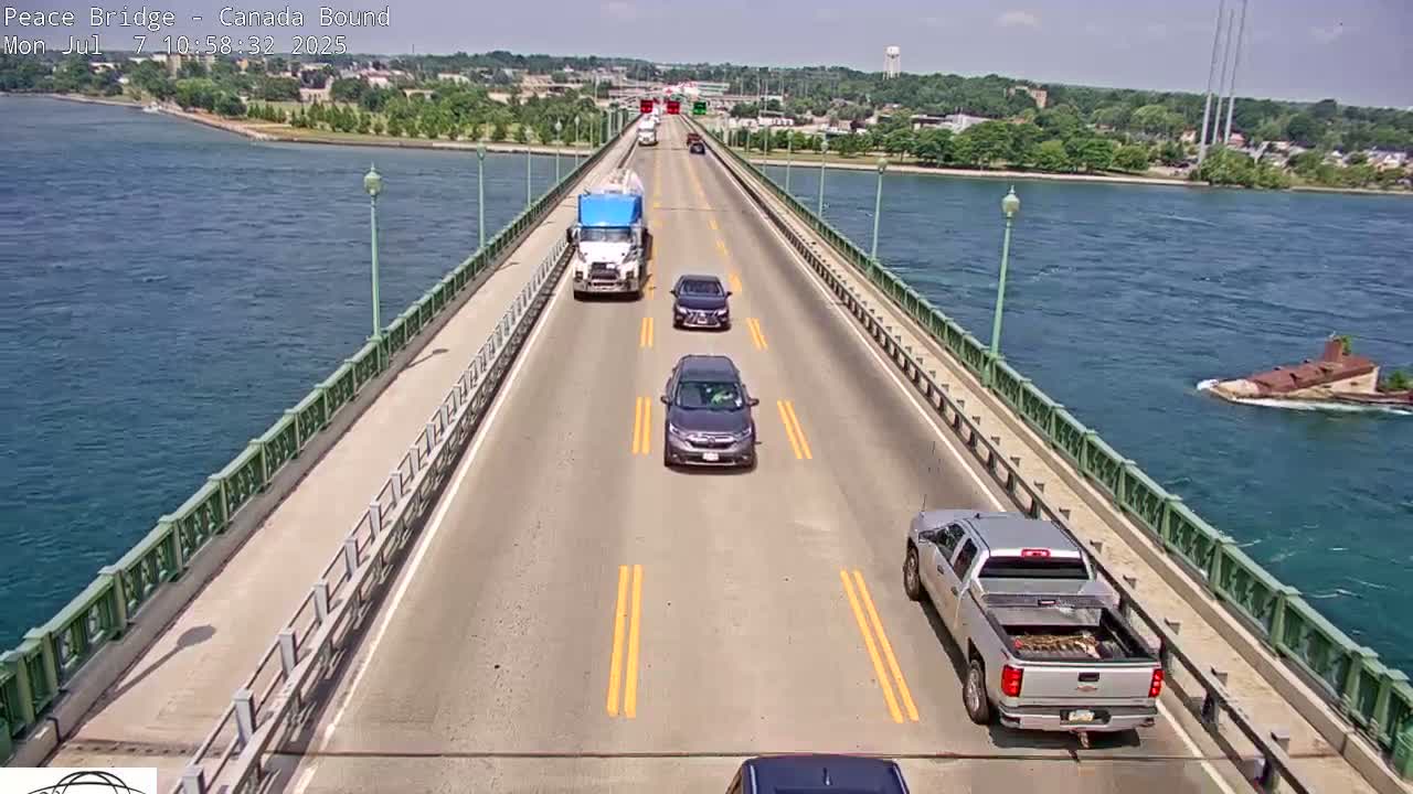 Buffalo, Peace Bridge Canada Bound View from USA Side Live Cam - Buffalo, Erie , Buffalo -Niagara Falls, New York, USA