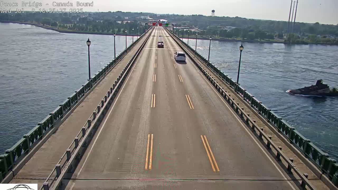 Buffalo, Peace Bridge Canada Bound View from USA Side Live Cam - Buffalo, Erie , Buffalo -Niagara Falls, New York, USA
