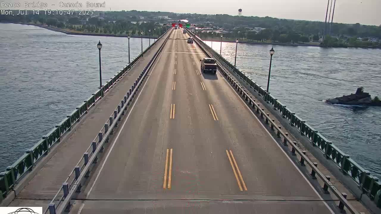 Buffalo, Peace Bridge Canada Bound View from USA Side Live Cam - Buffalo, Erie , Buffalo -Niagara Falls, New York, USA