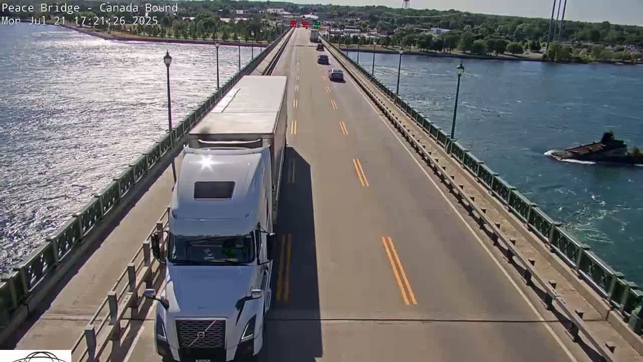 Buffalo, Peace Bridge Canada Bound View from USA Side Live Cam - Buffalo, Erie , Buffalo -Niagara Falls, New York, USA