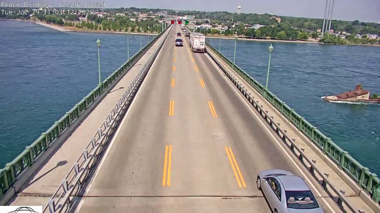 Buffalo, Peace Bridge Canada Bound View from USA Side Live Cam - Buffalo, Erie , Buffalo -Niagara Falls, New York, USA