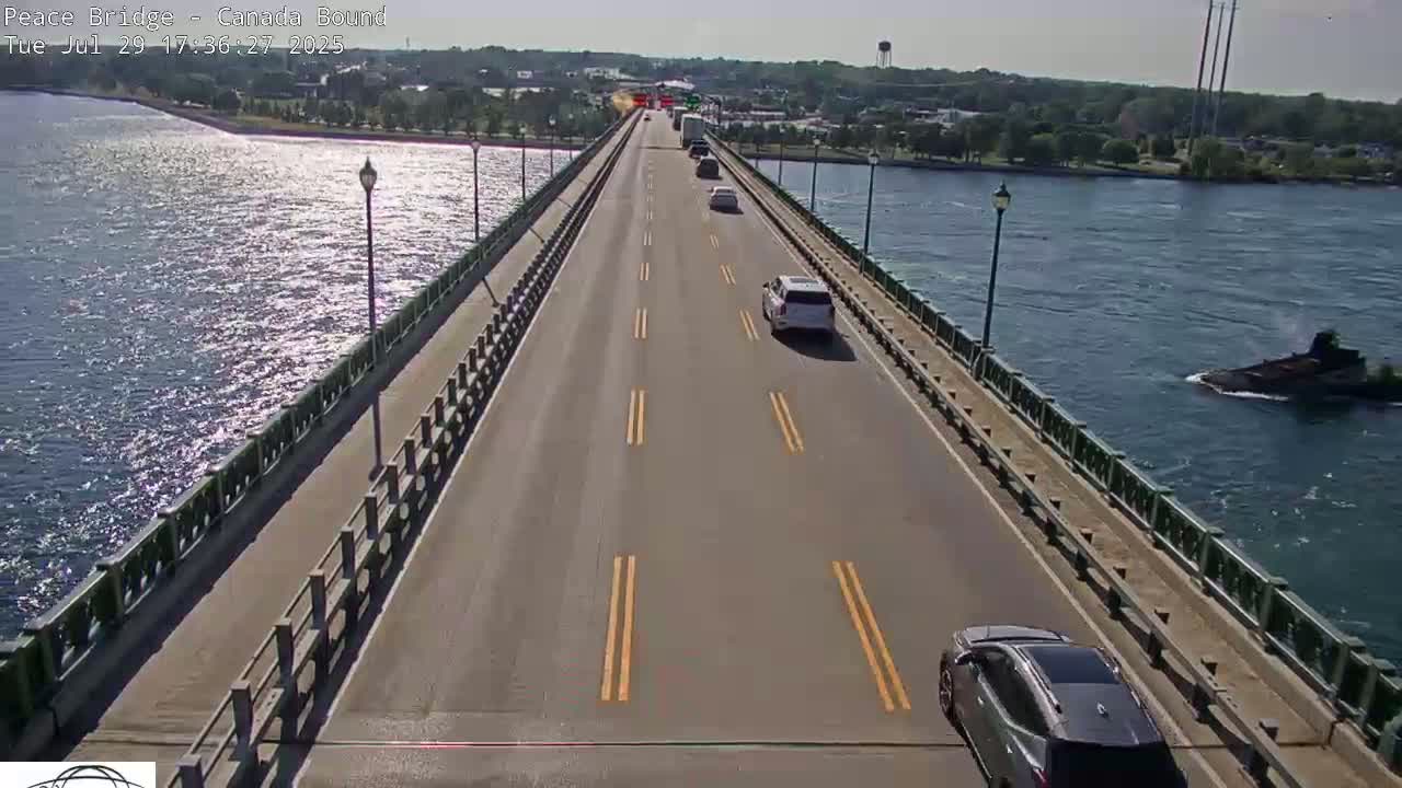 Buffalo, Peace Bridge Canada Bound View from USA Side Live Cam - Buffalo, Erie , Buffalo -Niagara Falls, New York, USA