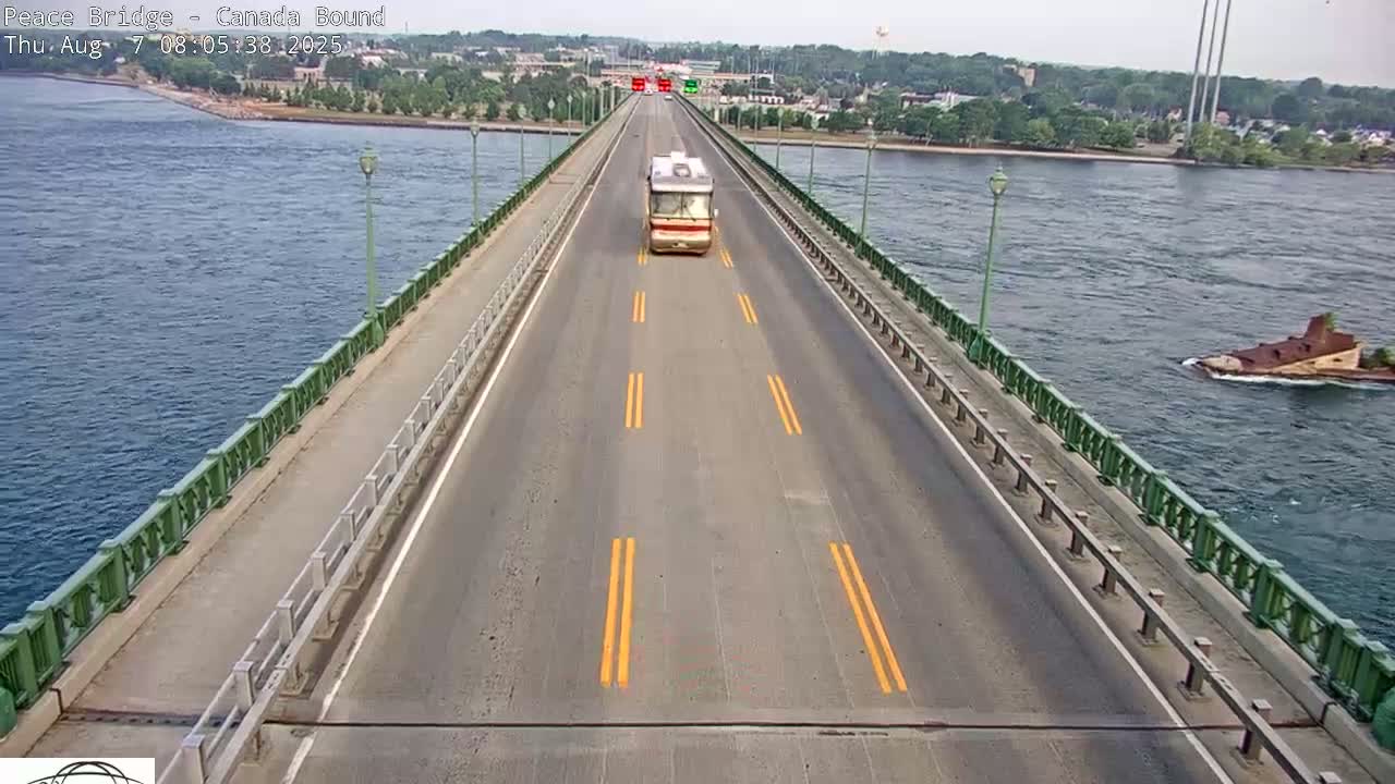 Buffalo, Peace Bridge Canada Bound View from USA Side Live Cam - Buffalo, Erie , Buffalo -Niagara Falls, New York, USA