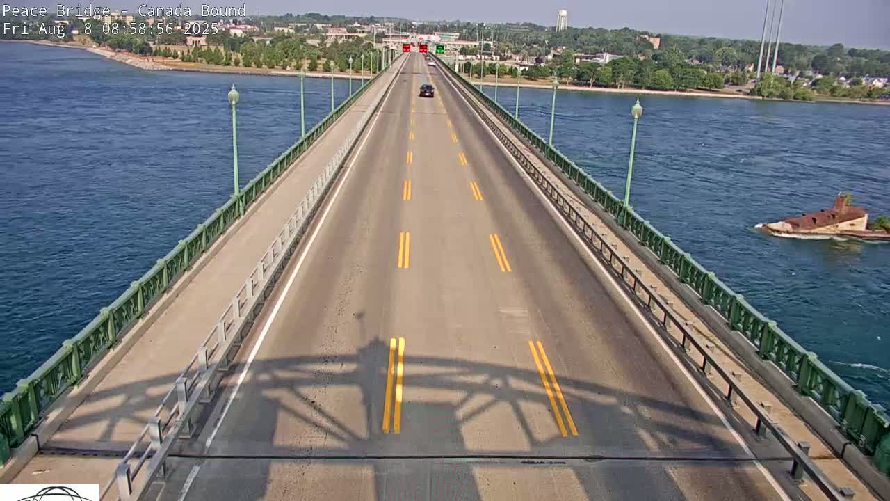 Buffalo, Peace Bridge Canada Bound View from USA Side Live Cam - Buffalo, Erie , Buffalo -Niagara Falls, New York, USA