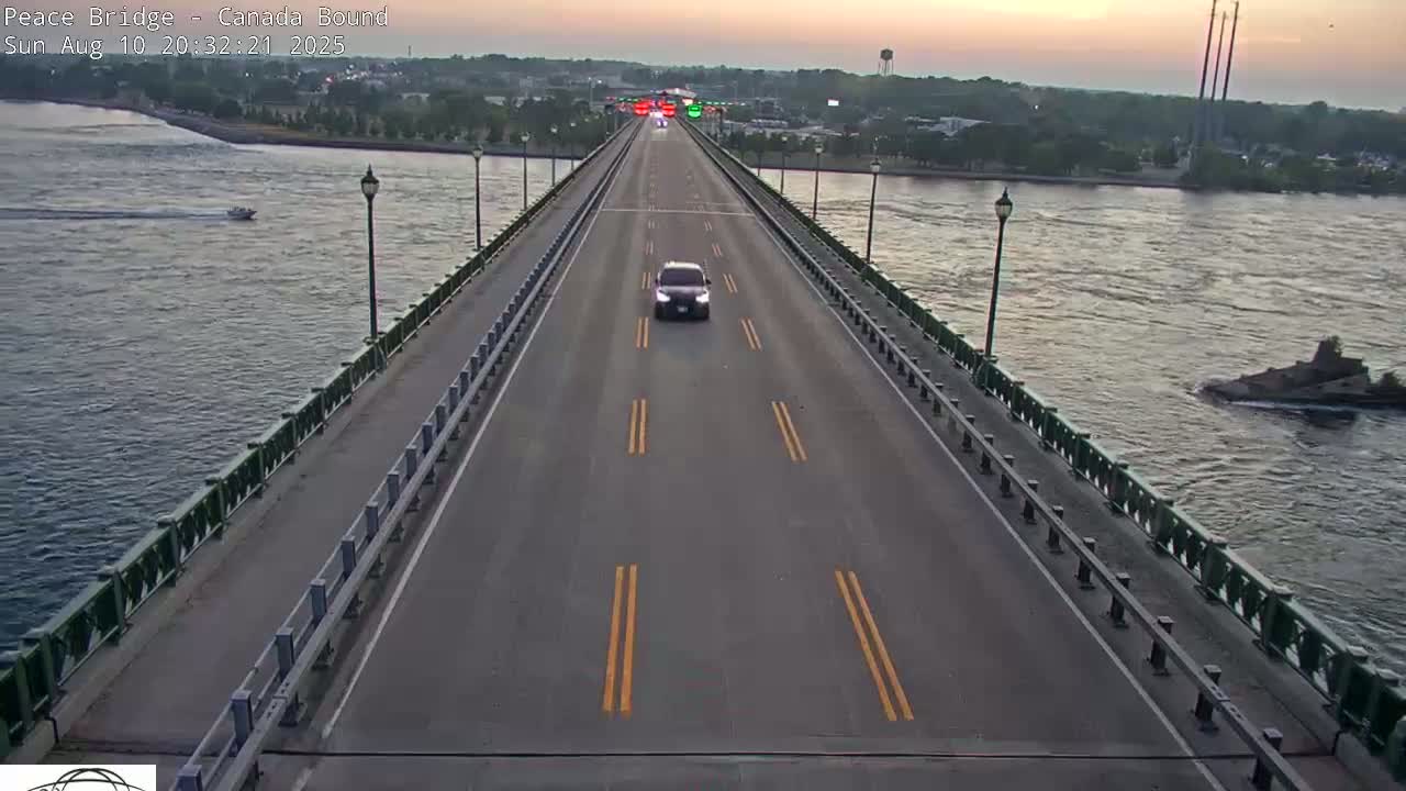 Buffalo, Peace Bridge Canada Bound View from USA Side Live Cam - Buffalo, Erie , Buffalo -Niagara Falls, New York, USA