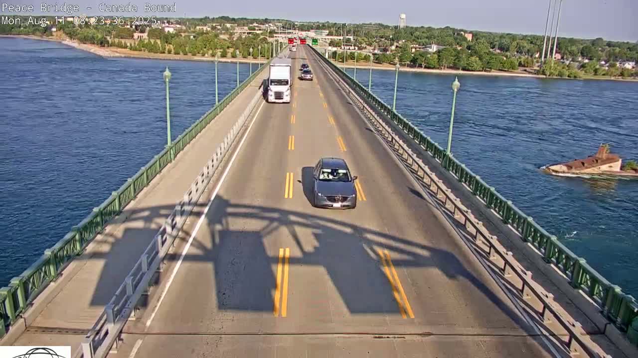 Buffalo, Peace Bridge Canada Bound View from USA Side Live Cam - Buffalo, Erie , Buffalo -Niagara Falls, New York, USA