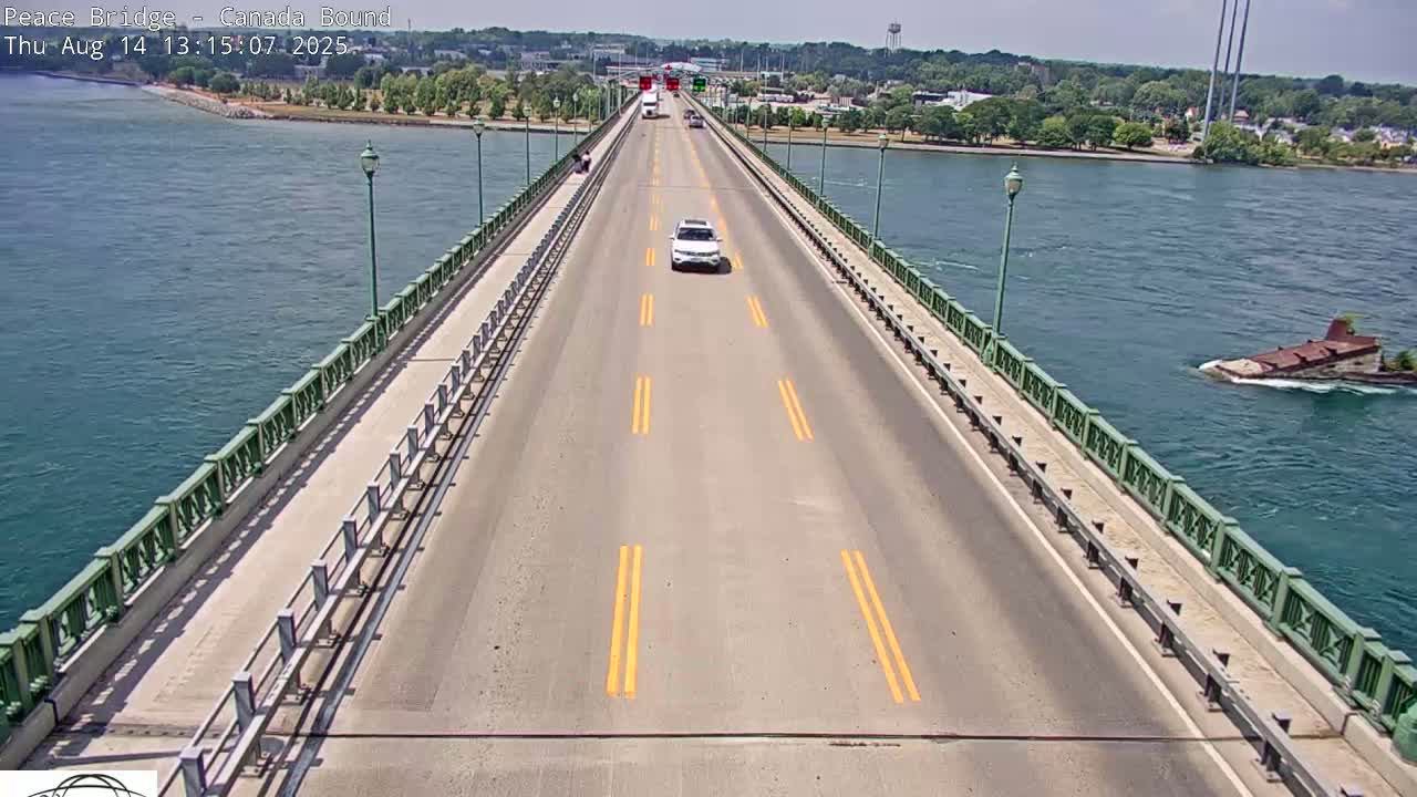 Buffalo, Peace Bridge Canada Bound View from USA Side Live Cam - Buffalo, Erie , Buffalo -Niagara Falls, New York, USA