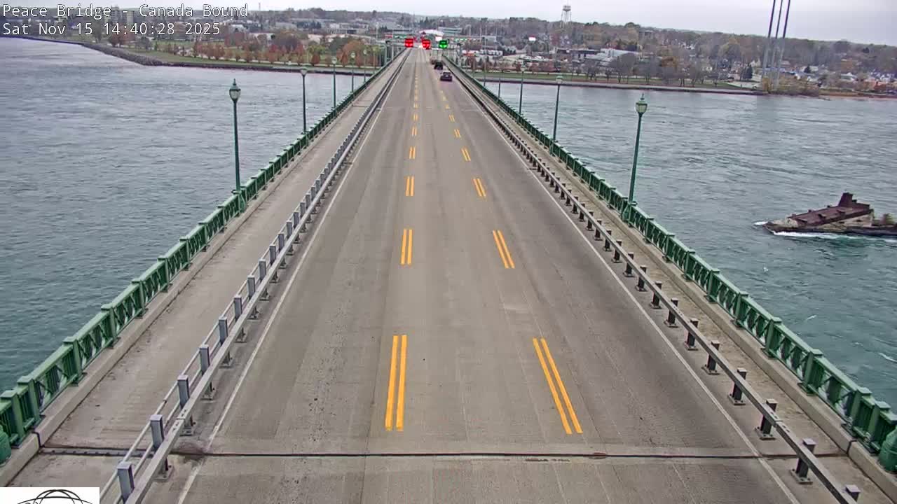 Buffalo, Peace Bridge Canada Bound View from USA Side Live Cam - Buffalo, Erie , Buffalo -Niagara Falls, New York, USA
