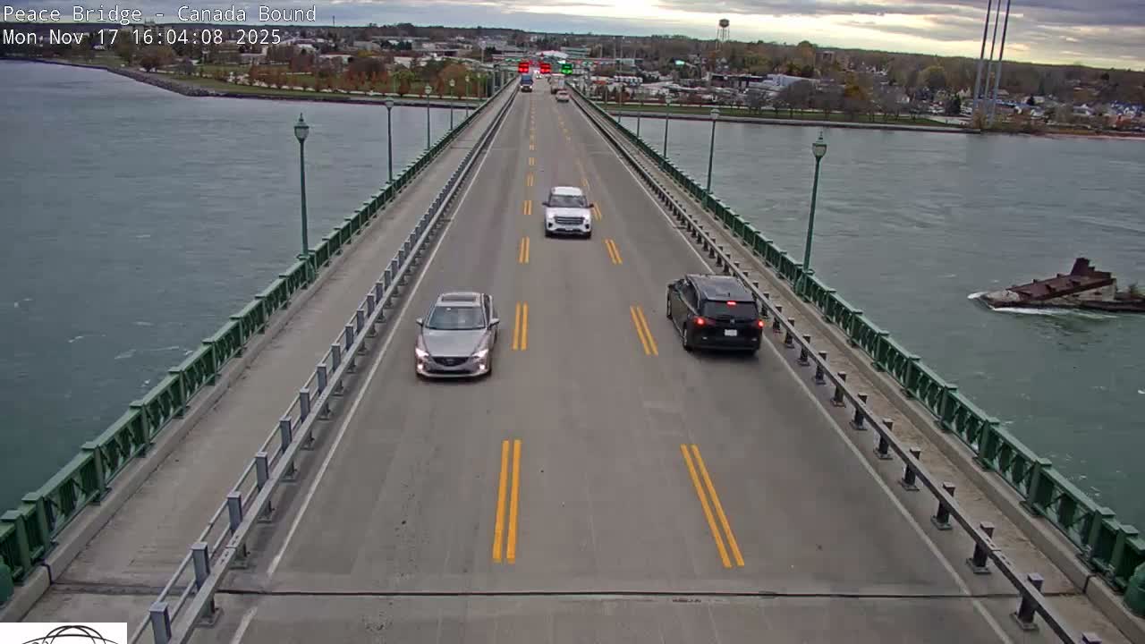 Buffalo, Peace Bridge Canada Bound View from USA Side Live Cam - Buffalo, Erie , Buffalo -Niagara Falls, New York, USA