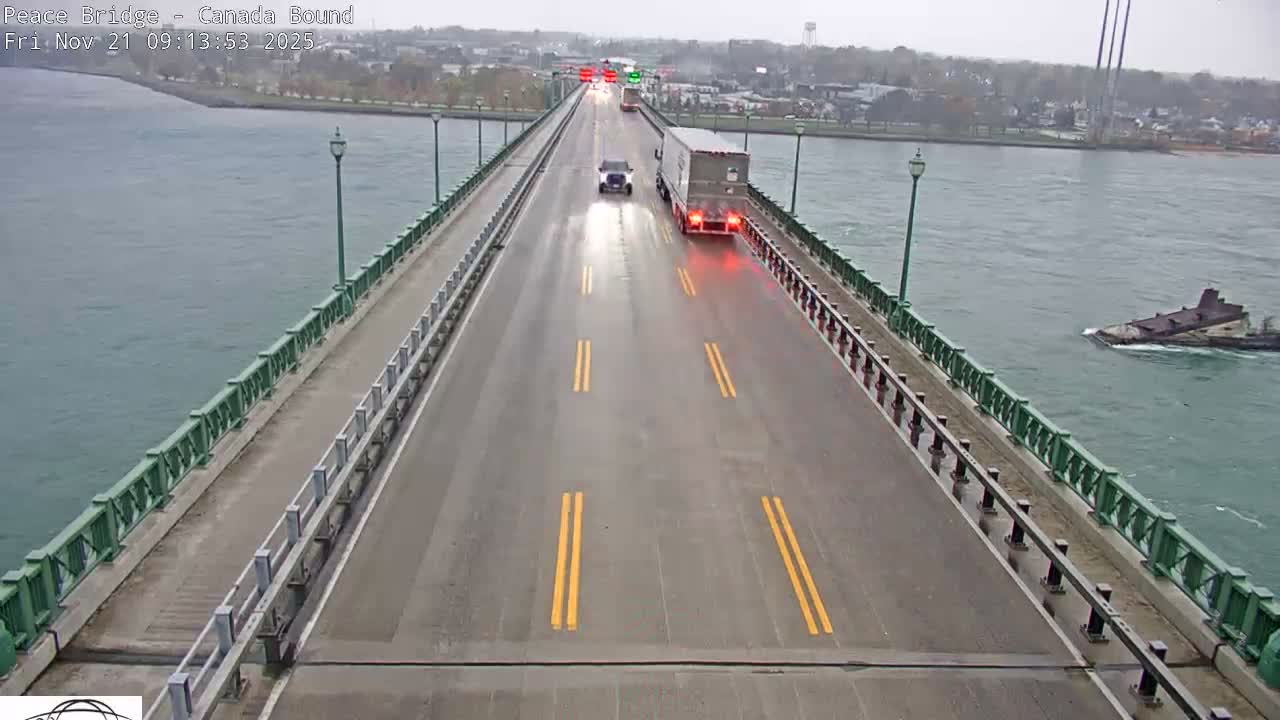 Buffalo, Peace Bridge Canada Bound View from USA Side Live Cam - Buffalo, Erie , Buffalo -Niagara Falls, New York, USA