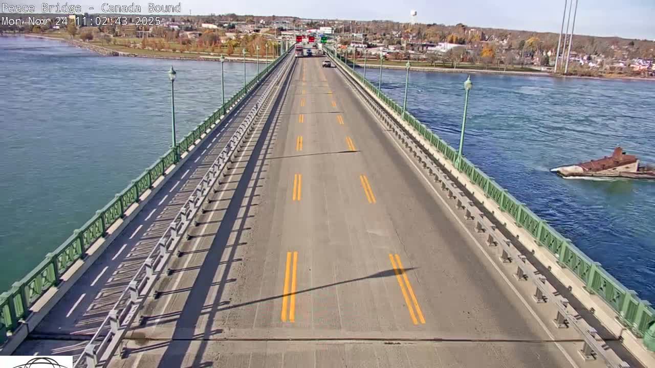 Buffalo, Peace Bridge Canada Bound View from USA Side Live Cam - Buffalo, Erie , Buffalo -Niagara Falls, New York, USA