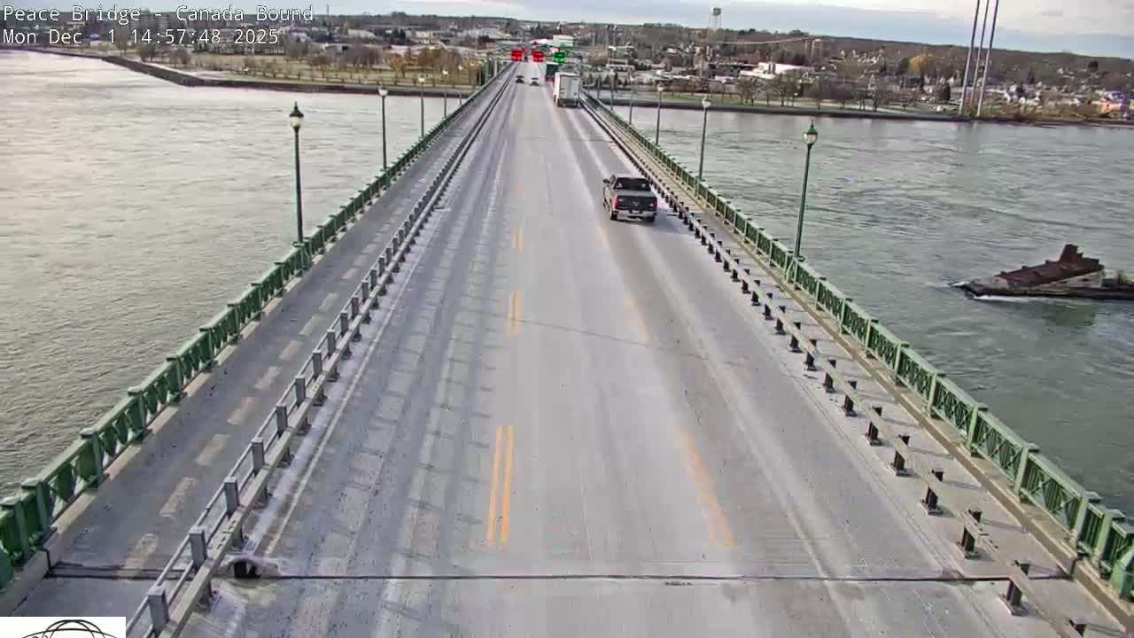 Buffalo, Peace Bridge Canada Bound View from USA Side Live Cam - Buffalo, Erie , Buffalo -Niagara Falls, New York, USA