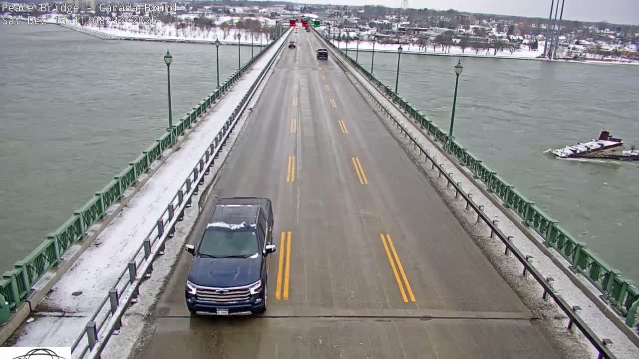 Buffalo, Peace Bridge Canada Bound View from USA Side Live Cam - Buffalo, Erie , Buffalo -Niagara Falls, New York, USA