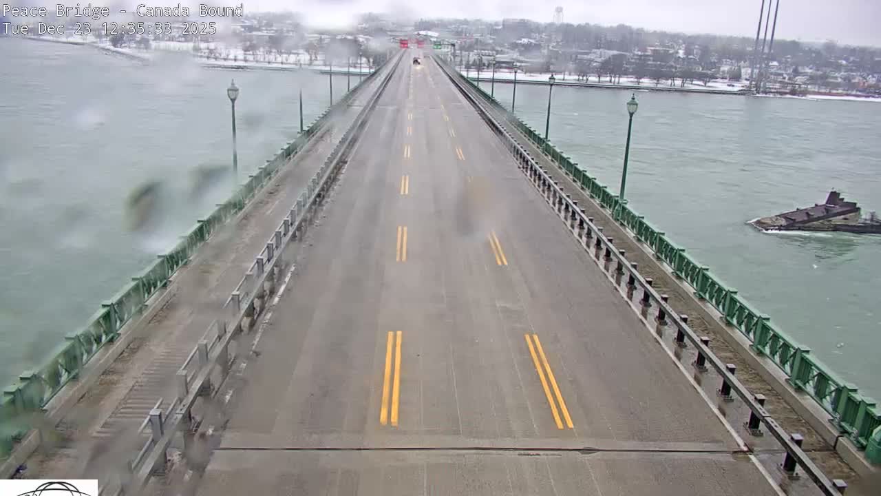 Buffalo, Peace Bridge Canada Bound View from USA Side Live Cam - Buffalo, Erie , Buffalo -Niagara Falls, New York, USA