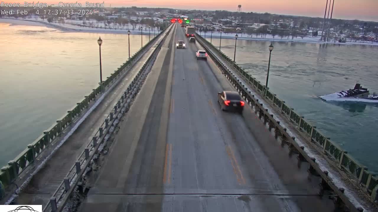 Buffalo, Peace Bridge Canada Bound View from USA Side Live Cam - Buffalo, Erie , Buffalo -Niagara Falls, New York, USA
