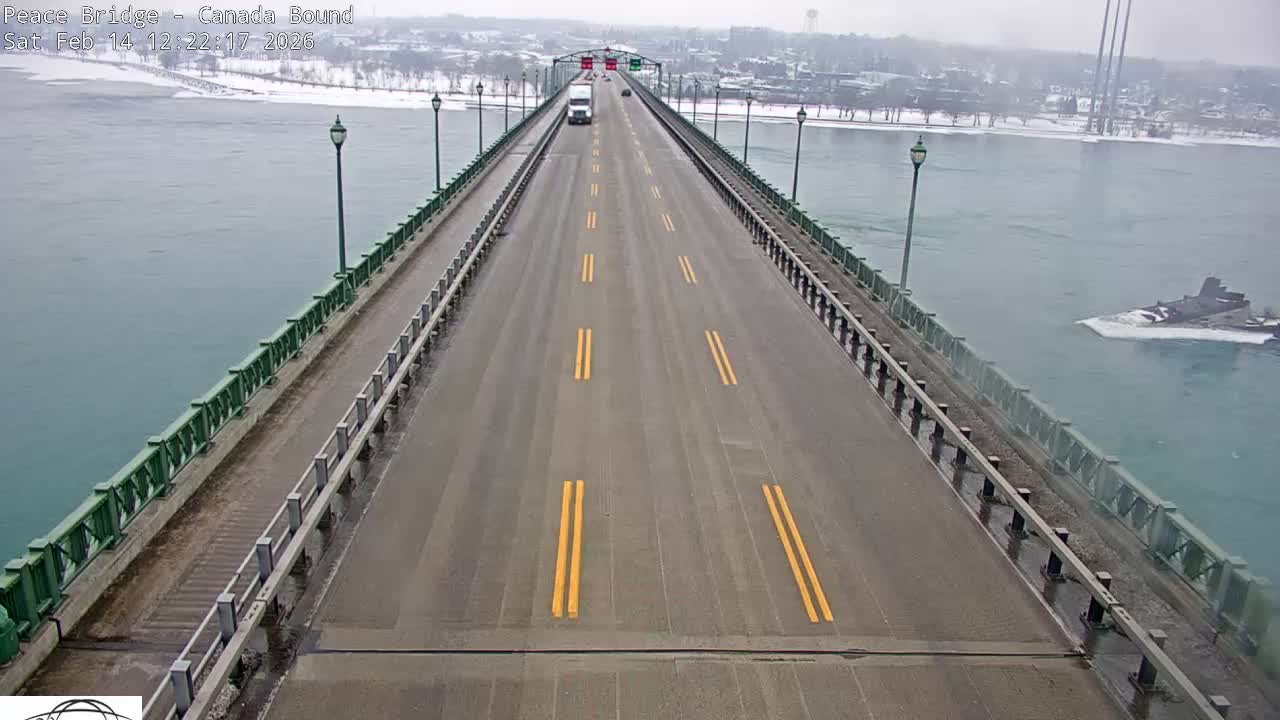 Buffalo, Peace Bridge Canada Bound View from USA Side Live Cam - Buffalo, Erie , Buffalo -Niagara Falls, New York, USA