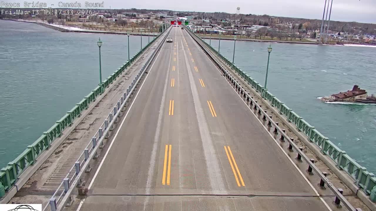 Buffalo, Peace Bridge Canada Bound View from USA Side Live Cam - Buffalo, Erie , Buffalo -Niagara Falls, New York, USA