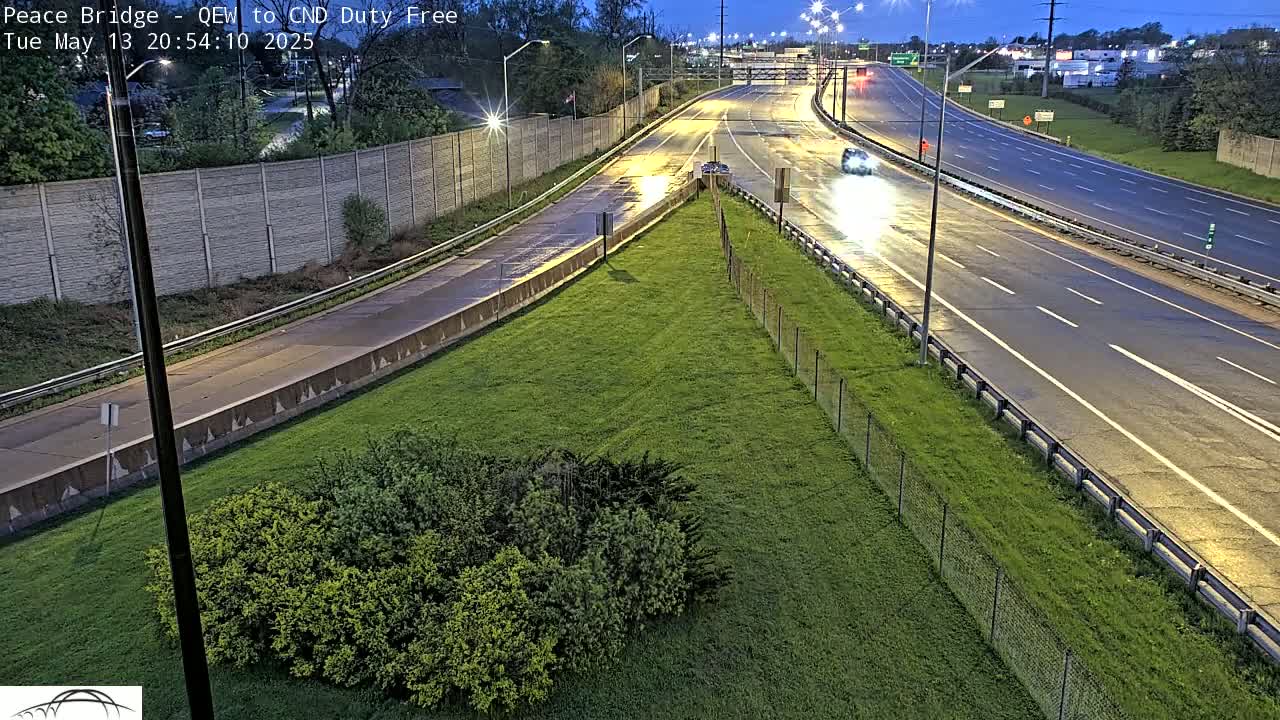 Fort Erie,  Canada Duty Free  Road Entrance to Peace Bridge Live Cam - Fort Erie, Niagara, Ontario, Canada