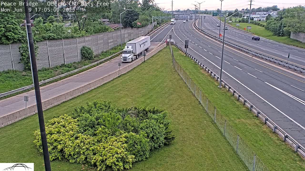 Fort Erie,  Canada Duty Free  Road Entrance to Peace Bridge Live Cam - Fort Erie, Niagara, Ontario, Canada