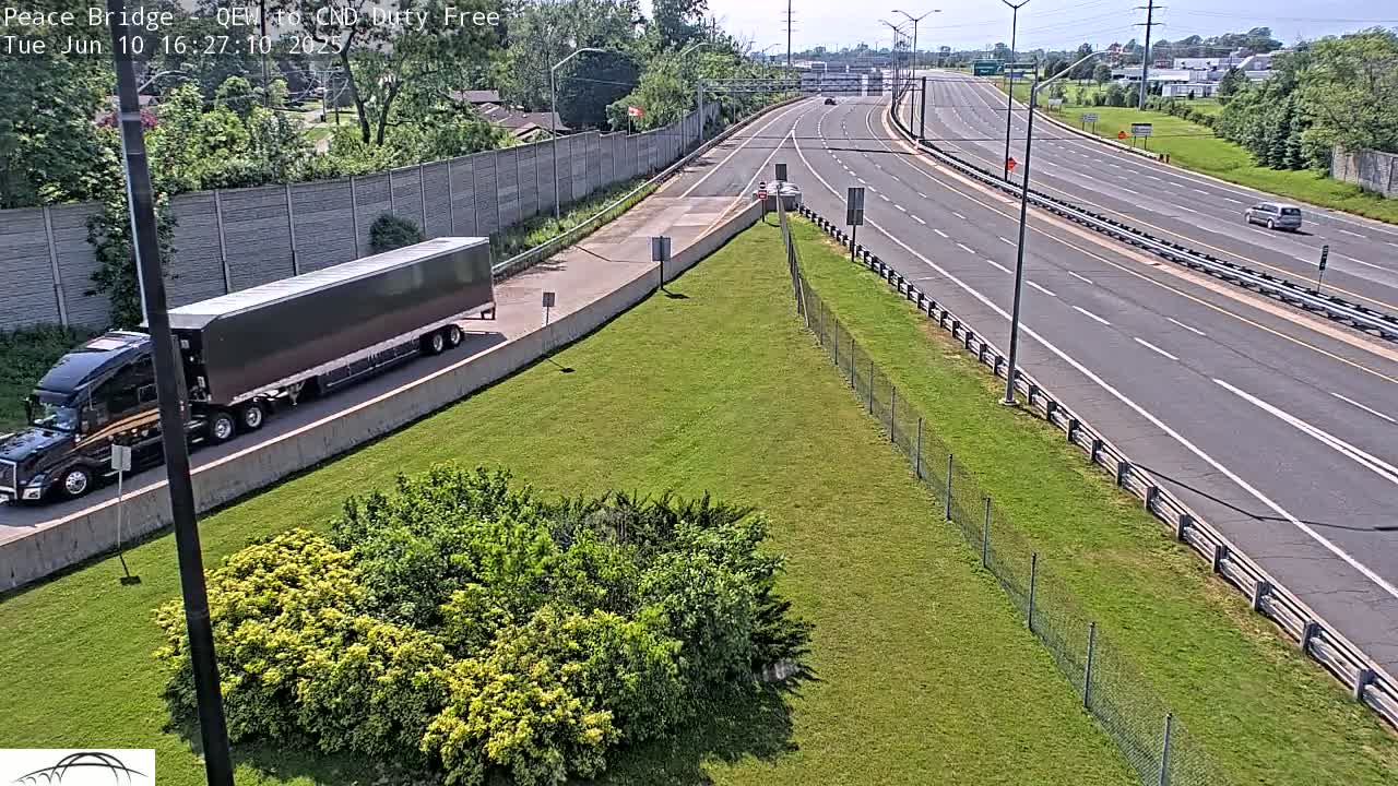 Fort Erie,  Canada Duty Free  Road Entrance to Peace Bridge Live Cam - Fort Erie, Niagara, Ontario, Canada