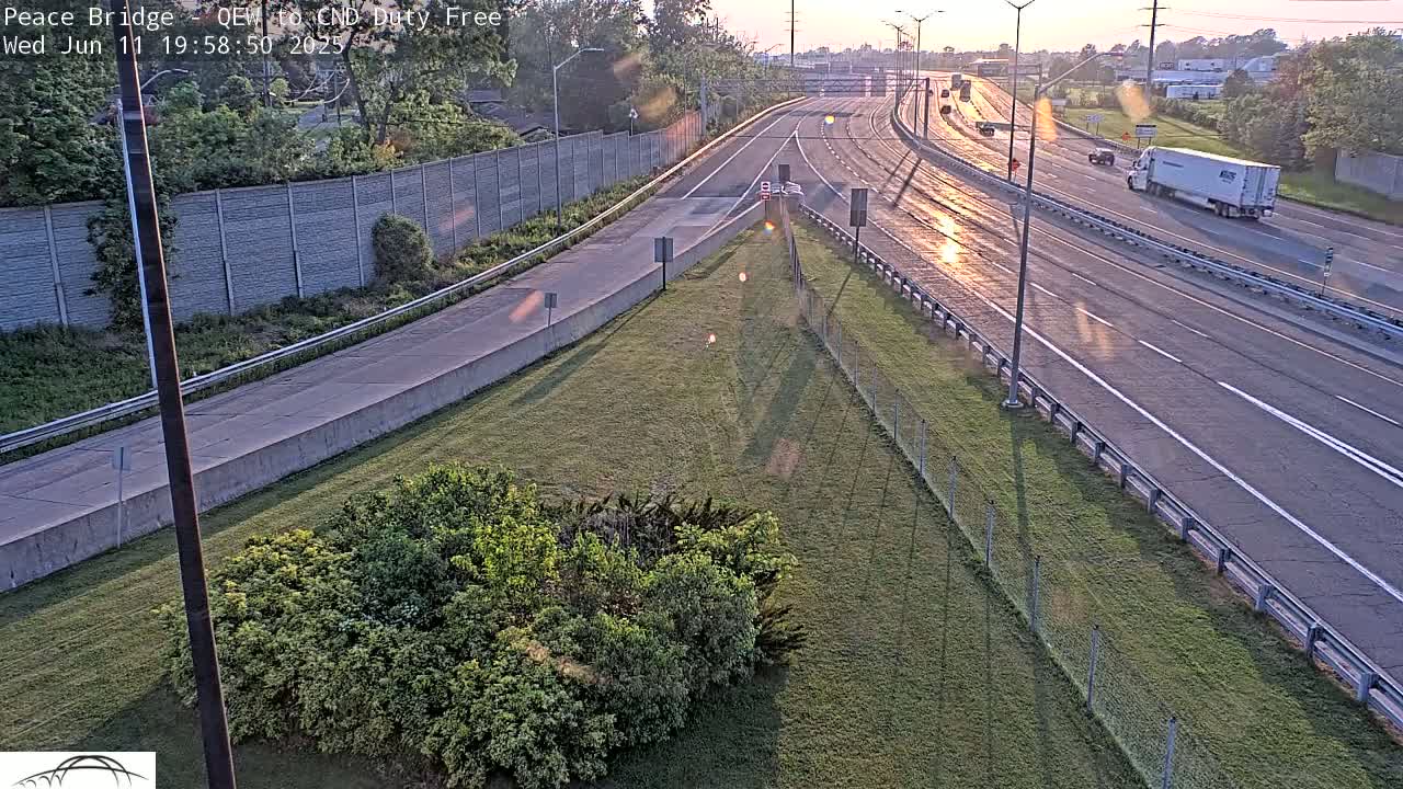 Fort Erie,  Canada Duty Free  Road Entrance to Peace Bridge Live Cam - Fort Erie, Niagara, Ontario, Canada