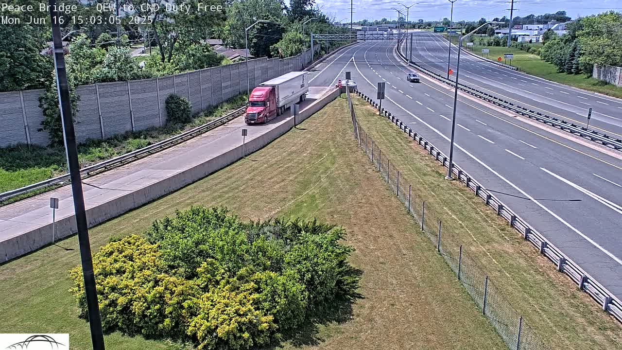 Fort Erie,  Canada Duty Free  Road Entrance to Peace Bridge Live Cam - Fort Erie, Niagara, Ontario, Canada