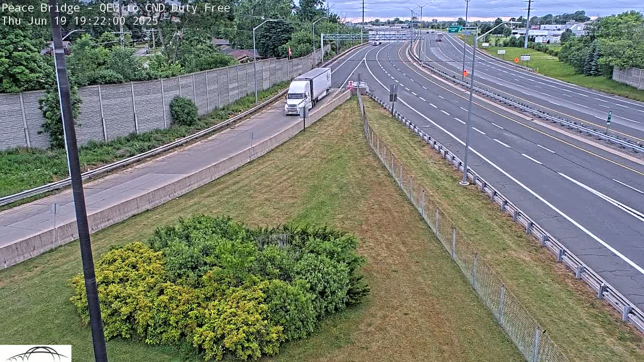 Fort Erie,  Canada Duty Free  Road Entrance to Peace Bridge Live Cam - Fort Erie, Niagara, Ontario, Canada